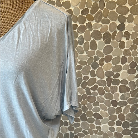 White House Black Market Jetsetter Light blue tee size small - Picture 3 of 5